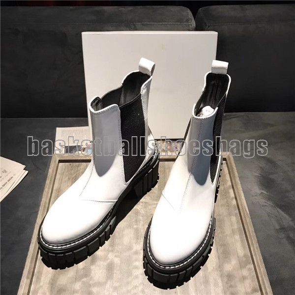 thcik genuine leather soled short boots brand retro style women ankle boots british wind platform martin boots fashion winter boot, Black
thcik genuine leather soled short boots brand retro style women ankle boots british wind platform martin boots fashion winter boot, Black