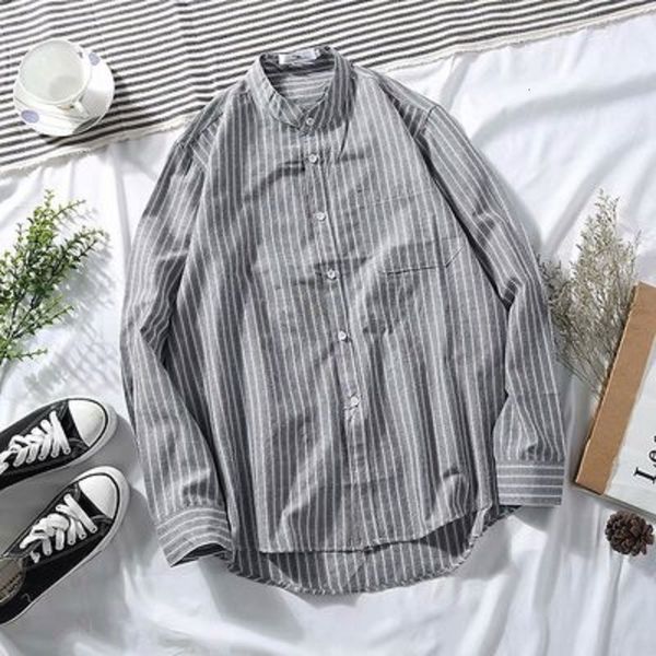 summer new men's youth loose stripe coat trend long sleeve shirt versatile top, White;black
summer new men's youth loose stripe coat trend long sleeve shirt versatile top, White;black