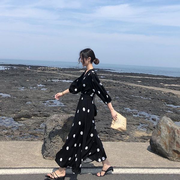 2020 summer dress women long polka dot casual beach dress v neck boho women dresses black maxi korean clothes vestidos kj1670, Black;gray
2020 summer dress women long polka dot casual beach dress v neck boho women dresses black maxi korean clothes vestidos kj1670, Black;gray