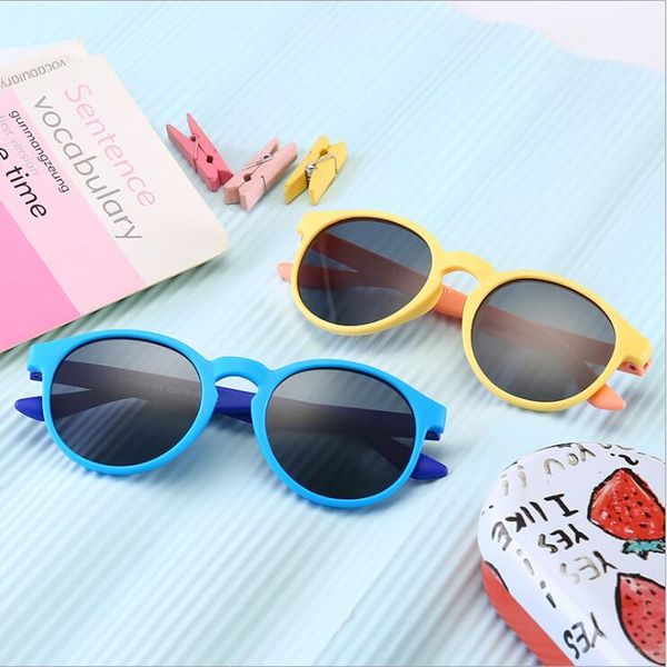 baby anti ultraviolet boys and girls sunglasses children's versatile round frame glasses, White;black
baby anti ultraviolet boys and girls sunglasses children's versatile round frame glasses, White;black
