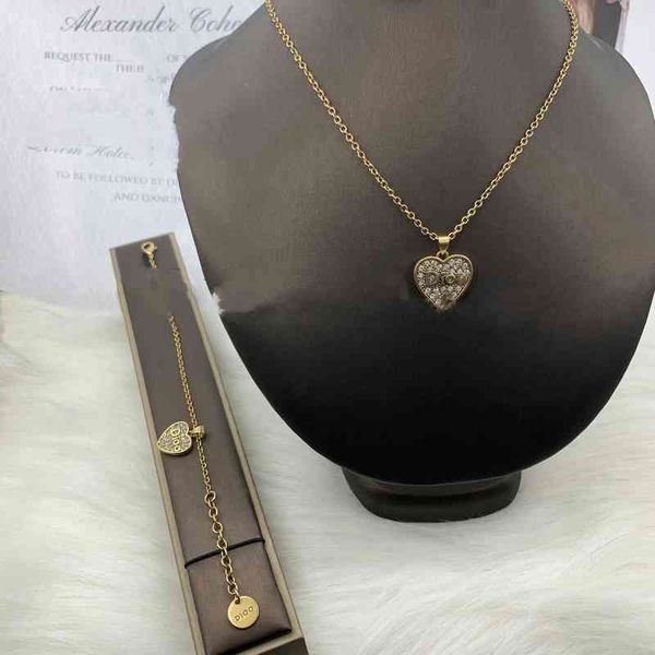 2022 latest factory wholesale necklace new letter diamond heart-shaped fashion neckchain bracelet fashion net red same jewelry, Silver
2022 latest factory wholesale necklace new letter diamond heart-shaped fashion neckchain bracelet fashion net red same jewelry, Silver