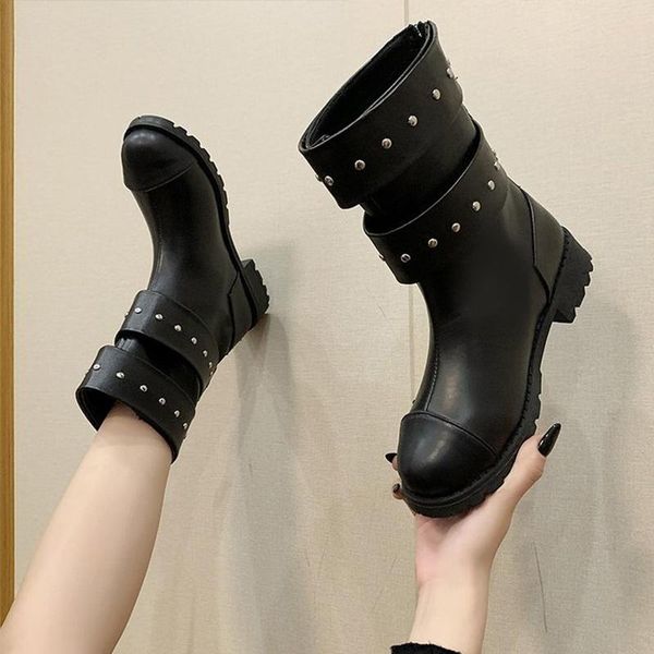ankle boots women rivet motorcycle slip on pu leather warm shoes femaleshort boots non slip sewing fashion 2020 hot, Black
ankle boots women rivet motorcycle slip on pu leather warm shoes femaleshort boots non slip sewing fashion 2020 hot, Black