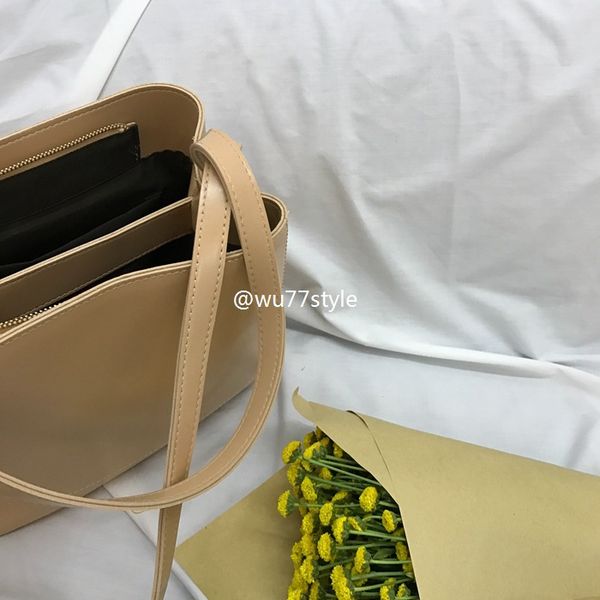 hbp korean version of the super feel minimalist pu skin wild casual large capacity shoulder cross-cut bucket bag big bags
hbp korean version of the super feel minimalist pu skin wild casual large capacity shoulder cross-cut bucket bag big bags