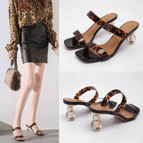 large sandals women's fashion temperament square head thick heel one-sided set foot high-heeled half slippers amber, Black
large sandals women's fashion temperament square head thick heel one-sided set foot high-heeled half slippers amber, Black