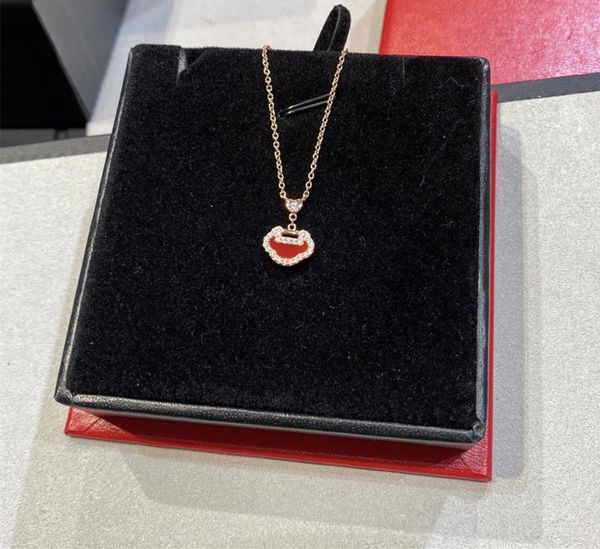 2020 set bracelet necklace combines fashion and tradition, which is a small boutique that won't hit the street. it is very eye-catching, Silver
2020 set bracelet necklace combines fashion and tradition, which is a small boutique that won't hit the street. it is very eye-catching, Silver