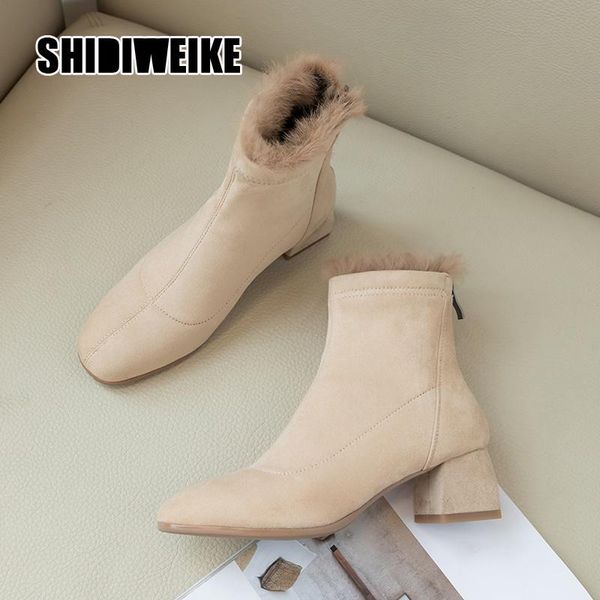2020 fashion winter female suede boots square toe square heel ankle boots for women back zipper short plush ankle v793, Black
2020 fashion winter female suede boots square toe square heel ankle boots for women back zipper short plush ankle v793, Black