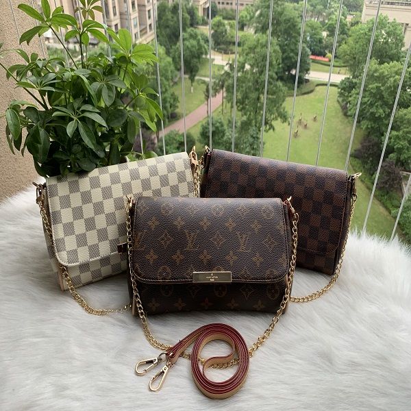 2020 designer handbags luxury handbags ladies chain shoulder bag patent leather diamond luxury evening gift bag messenger bag
2020 designer handbags luxury handbags ladies chain shoulder bag patent leather diamond luxury evening gift bag messenger bag