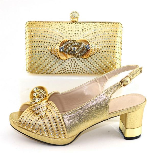 gold old high heel shoes matching with handbag sets with rhinestones nice sandals purse cr2105, heel height 7cm, Black
gold old high heel shoes matching with handbag sets with rhinestones nice sandals purse cr2105, heel height 7cm, Black