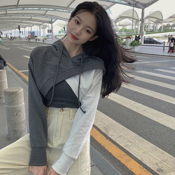 new cross color matching hooded drawstring sweater cover up + vest two piece fashion suit for women in autumn 2020
new cross color matching hooded drawstring sweater cover up + vest two piece fashion suit for women in autumn 2020