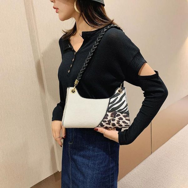 simply crossbody bags lady chain travel small handbags leopard printed pu leather shoulder messenger bag for women 2021
simply crossbody bags lady chain travel small handbags leopard printed pu leather shoulder messenger bag for women 2021