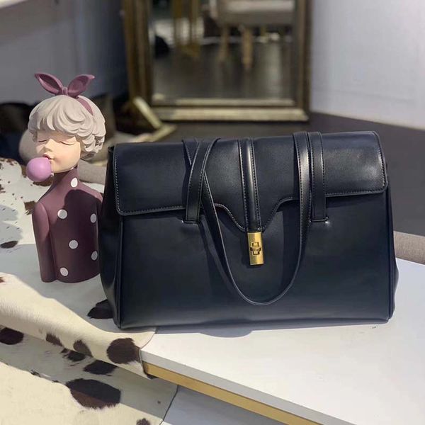 2022 women classic handbag purse personality shoulder bags premium leather large capacity fashion designers bag larges capacitys 33.5cm
2022 women classic handbag purse personality shoulder bags premium leather large capacity fashion designers bag larges capacitys 33.5cm