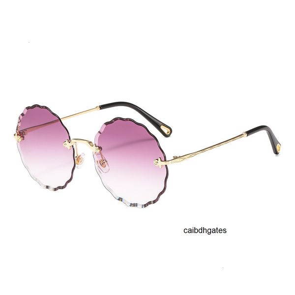 brand new flower-shaped womens 8702 sun glasses frameless wave cutting ladies sunglasses vintage zonnebril dames sunglass with case, White;black
brand new flower-shaped womens 8702 sun glasses frameless wave cutting ladies sunglasses vintage zonnebril dames sunglass with case, White;black