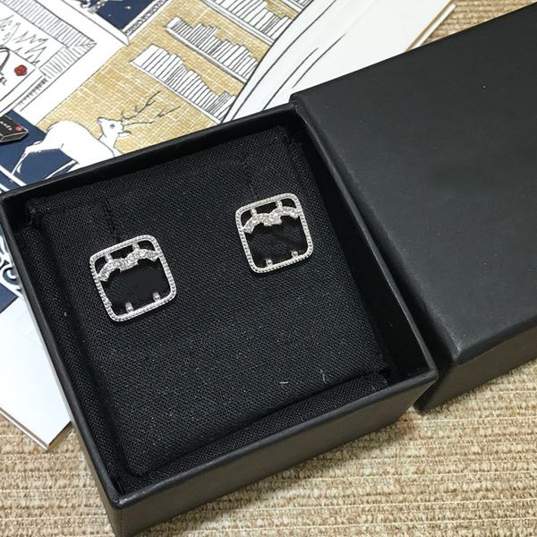 luxury jewelry designer earrings classic two letter logo square diamond simple earrings 925 silver needle, Golden;silver
luxury jewelry designer earrings classic two letter logo square diamond simple earrings 925 silver needle, Golden;silver