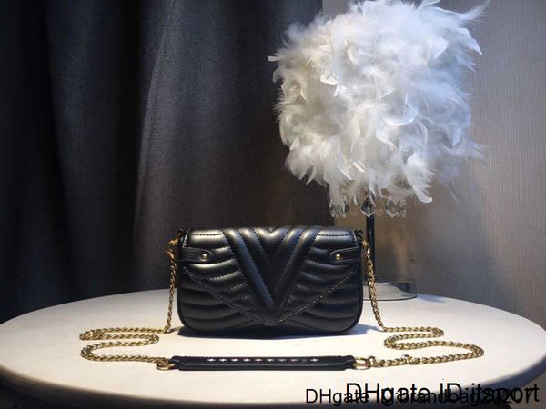 bags women shoulder luxury real leather chain crossbody bag handbags famous chian designer purse high quality
bags women shoulder luxury real leather chain crossbody bag handbags famous chian designer purse high quality