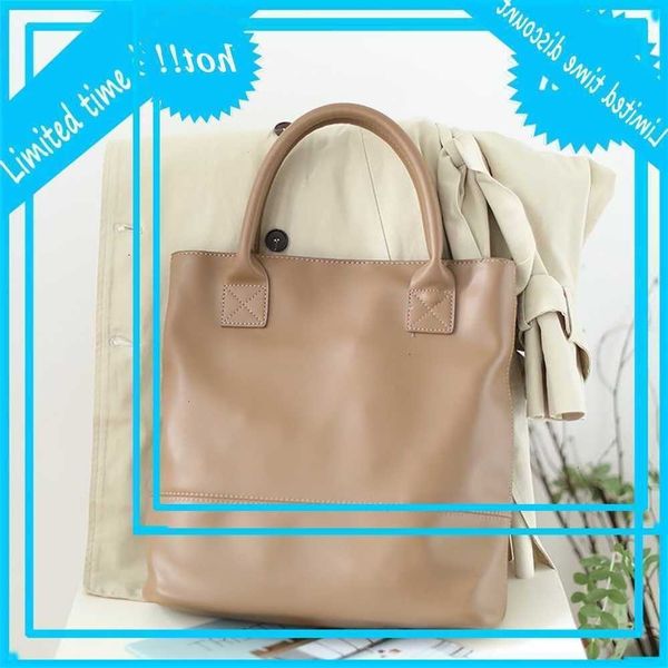 korean version simple large capacity tote versatile foreign style portable bucket casual soft leather one shoulder messenger bag
korean version simple large capacity tote versatile foreign style portable bucket casual soft leather one shoulder messenger bag