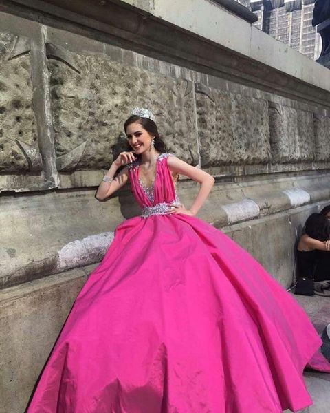 deep v neck pink quinceanera dresses satin crystal rhinestones corset back prom dresses ruched sweet 16 dress vastidos l163, Blue;red
deep v neck pink quinceanera dresses satin crystal rhinestones corset back prom dresses ruched sweet 16 dress vastidos l163, Blue;red