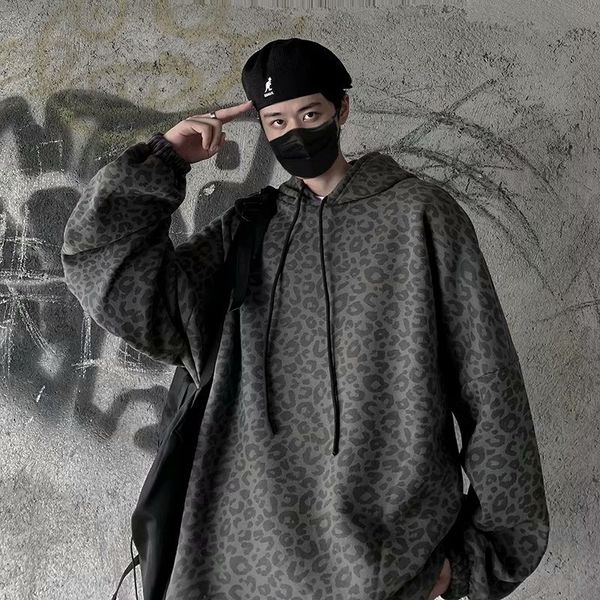2021 sweater with male a hoodie, dark leopard print korean style retro plied pretty loose and lazy personality style, trend, fash tnrt, Black;brown
2021 sweater with male a hoodie, dark leopard print korean style retro plied pretty loose and lazy personality style, trend, fash tnrt, Black;brown