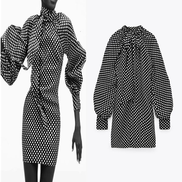 2021 new vintage polka dot satin dress fashion women high neck bow tied puff long sleeves pleated lady elegant mini dresses lnxo, Black;gray
2021 new vintage polka dot satin dress fashion women high neck bow tied puff long sleeves pleated lady elegant mini dresses lnxo, Black;gray