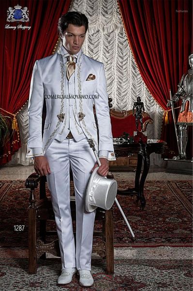 classic italian embroidery men suits for wedding custom ivory white tailcoat long dress groom tuxedos costume homme mariage1, White;black
classic italian embroidery men suits for wedding custom ivory white tailcoat long dress groom tuxedos costume homme mariage1, White;black