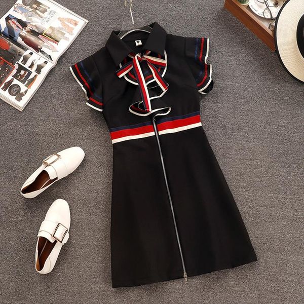 new 2019 summer runway designer women retro butterfly sleeveless bow tie collar ruffles weave striped zipper up mini dress, Black;gray
new 2019 summer runway designer women retro butterfly sleeveless bow tie collar ruffles weave striped zipper up mini dress, Black;gray