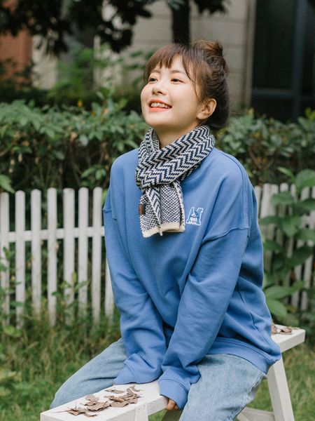 ins autumn and winter korean student short girl's wool small scarf thin knitting double-sided versatile bib cute, Blue;gray
ins autumn and winter korean student short girl's wool small scarf thin knitting double-sided versatile bib cute, Blue;gray