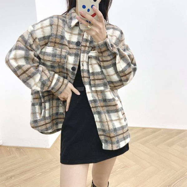 autumn and winter women's casual plaid lapel long sleeve pocket decoration loose coat, Black
autumn and winter women's casual plaid lapel long sleeve pocket decoration loose coat, Black
