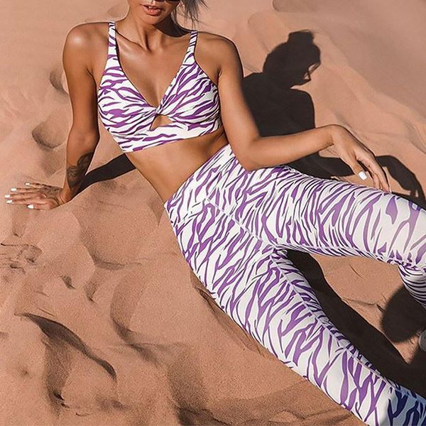 2021 scrunch legging suit workout sports wear women running set short sleeveless bras female tracksuit, White;red
2021 scrunch legging suit workout sports wear women running set short sleeveless bras female tracksuit, White;red