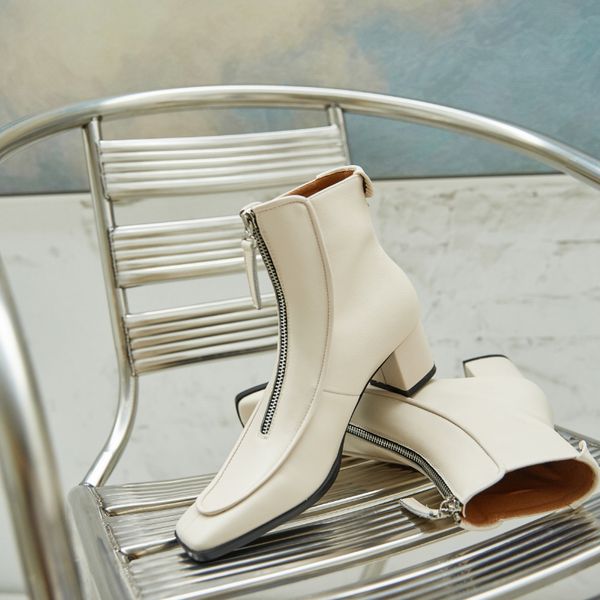 2021 new cow leather autumn winter ankle retro toe zipper short boots square high heel women shoes size 34-39 eiy1, Black
2021 new cow leather autumn winter ankle retro toe zipper short boots square high heel women shoes size 34-39 eiy1, Black