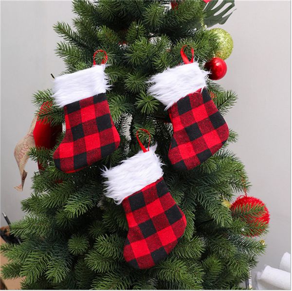 2020 рождественский чулок красный черный сетки плед xmas чулок подвесной конфеты подарки сумка плюшевые заплатки длинные носки 2020 рождеств
2020 рождественский чулок красный черный сетки плед xmas чулок подвесной конфеты подарки сумка плюшевые заплатки длинные носки 2020 рождеств