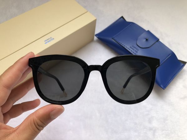 mamars women men popular brand sunglasses gentle korea original oval frame sun glasses vintage sunglass package box fashion 2020 emdpg, White;black
mamars women men popular brand sunglasses gentle korea original oval frame sun glasses vintage sunglass package box fashion 2020 emdpg, White;black