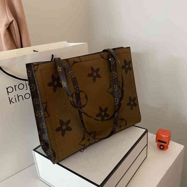 2022 latest models handbag wholesale trendy flu old flower temperament women's trendy large capacity one shoulder
2022 latest models handbag wholesale trendy flu old flower temperament women's trendy large capacity one shoulder