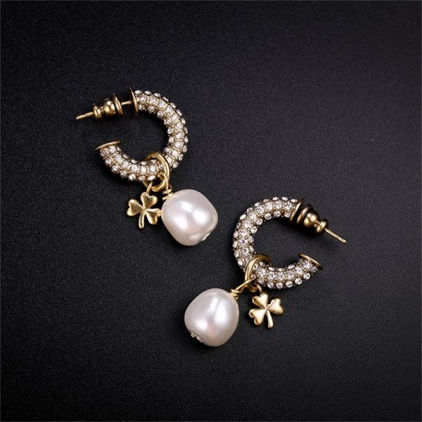 85% off factory clearance pearl earrings for female. new, star's same earrings, Golden
85% off factory clearance pearl earrings for female. new, star's same earrings, Golden