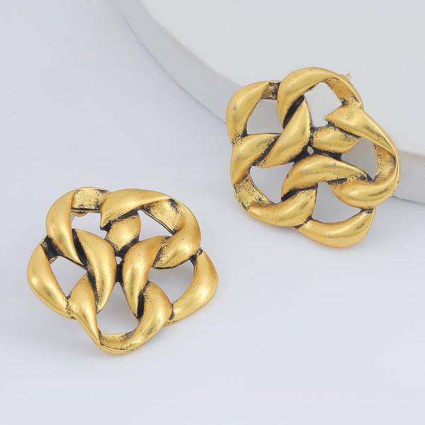 pauli manfi 2021 fashion creative metal flower earrings women's popular retro stud earrings banquet jewelry accessories, Golden;silver
pauli manfi 2021 fashion creative metal flower earrings women's popular retro stud earrings banquet jewelry accessories, Golden;silver