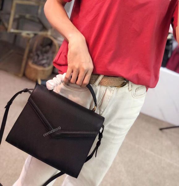 spring 22 genuine leather handle crossbody bag black caviar smooth calfskin women's shoulder bag fashion designer handbags purse with s
spring 22 genuine leather handle crossbody bag black caviar smooth calfskin women's shoulder bag fashion designer handbags purse with s