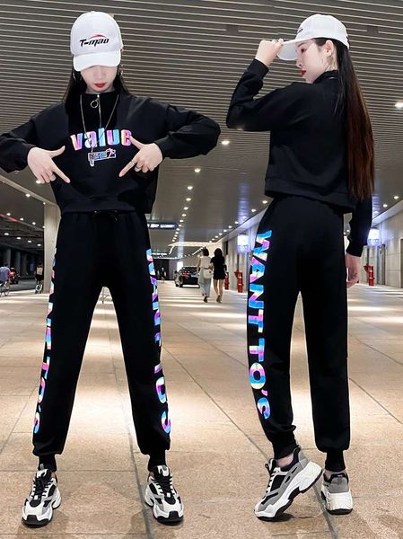 sports leisure suit women's autumn winter 2020 new night light shuffle fashion reflective short sportswear two piece set, Gray
sports leisure suit women's autumn winter 2020 new night light shuffle fashion reflective short sportswear two piece set, Gray
