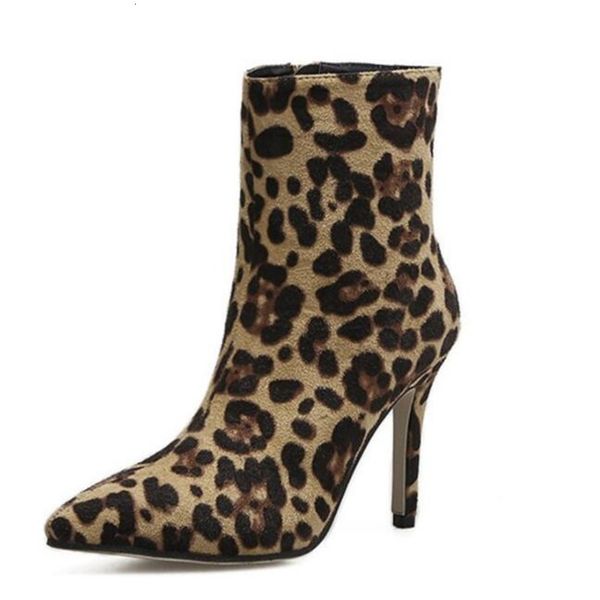 new female comfortable and light casual suede leather to skid-out designer women's boots k8ec, Black
new female comfortable and light casual suede leather to skid-out designer women's boots k8ec, Black