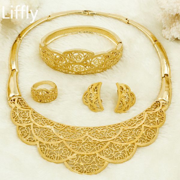 liffly моды африканского dubai gold комплекты ювелирных изделия женщины шарм ожерелье серьга свадебный нигерийский люкс комплект ювелирных и, Silver
liffly моды африканского dubai gold комплекты ювелирных изделия женщины шарм ожерелье серьга свадебный нигерийский люкс комплект ювелирных и, Silver