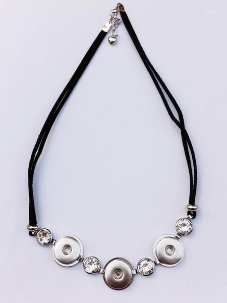 18mm snap buttons choker 3 buttons connector crystal rhinestone metal necklace women jewelry1, Golden;silver
18mm snap buttons choker 3 buttons connector crystal rhinestone metal necklace women jewelry1, Golden;silver