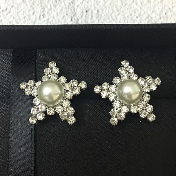retro all-match shiny pearl five-pointed star simple earrings for women, Golden;silver
retro all-match shiny pearl five-pointed star simple earrings for women, Golden;silver