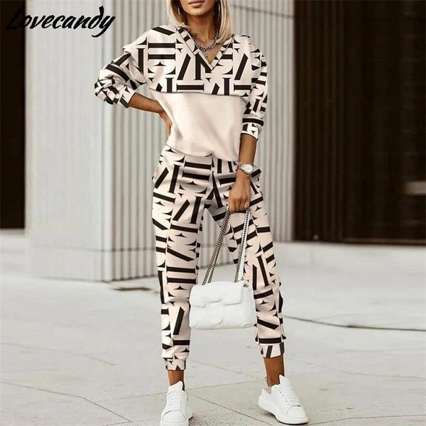 spring autumn women fashion print splicing tracksuits two piece sets female casual long sleeve v neck jogging pant suit 220315, White
spring autumn women fashion print splicing tracksuits two piece sets female casual long sleeve v neck jogging pant suit 220315, White