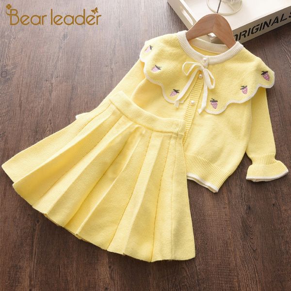 bear leader autumn knitwear girls 2pcs clothes set baby single-breasted sweater pleated skirts kids chindren winter wear clothesx1019, White
bear leader autumn knitwear girls 2pcs clothes set baby single-breasted sweater pleated skirts kids chindren winter wear clothesx1019, White