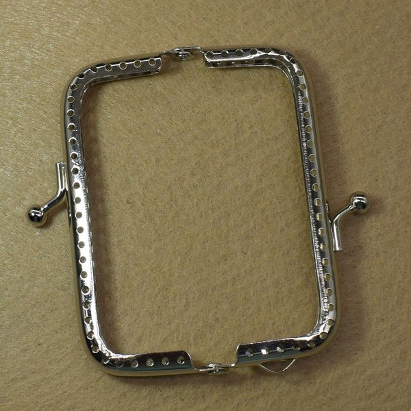 bronze площади ручки для сумки кошелек дело box поцелуй застежка замок кошелек рамка partchwork для сумка симпатичные женщины diy кошелек ра
bronze площади ручки для сумки кошелек дело box поцелуй застежка замок кошелек рамка partchwork для сумка симпатичные женщины diy кошелек ра