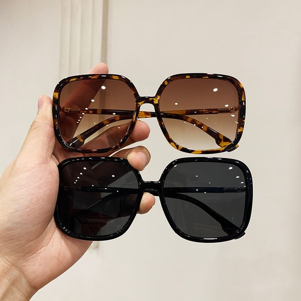box plain glasses, zhang ruonan's same round face, thin black fashionable ins sunglasses, women fashion, White;black
box plain glasses, zhang ruonan's same round face, thin black fashionable ins sunglasses, women fashion, White;black