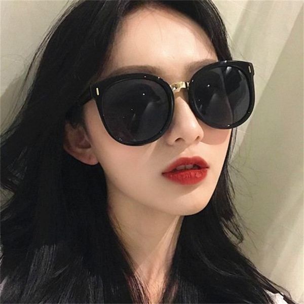 style glasses simple big frame square round face star net red sunglasses fashion new, White;black
style glasses simple big frame square round face star net red sunglasses fashion new, White;black