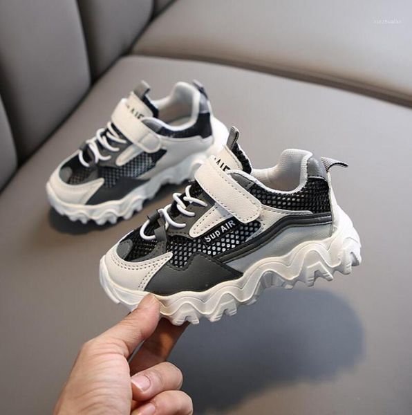 sneakers summer autumn 2021 children casual shoes boys sports fashion kids outdoor training breathable girls running1, Black;red
sneakers summer autumn 2021 children casual shoes boys sports fashion kids outdoor training breathable girls running1, Black;red