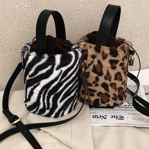 cross body more color trending small plush leather bucket bags for women 2021 winter designer lady drawstring shoulder handbags
cross body more color trending small plush leather bucket bags for women 2021 winter designer lady drawstring shoulder handbags