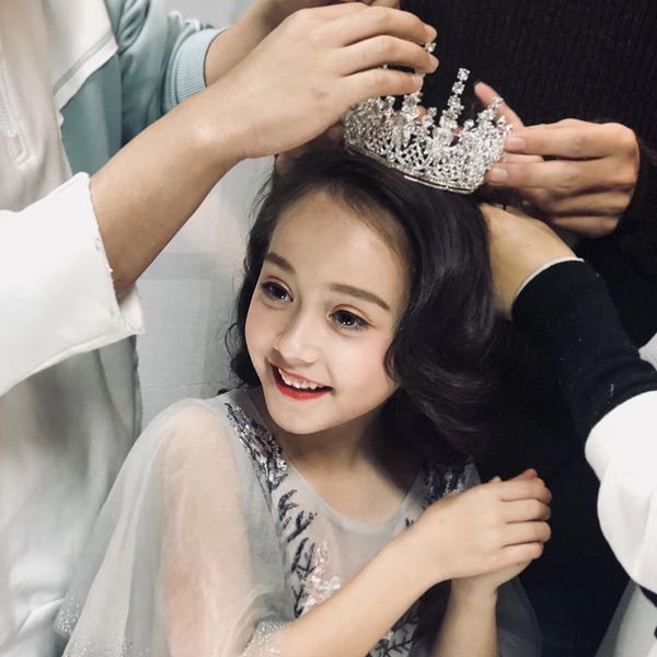 mround headdress children princess korean girl big crown crystal gold ornament show band m, Silver
mround headdress children princess korean girl big crown crystal gold ornament show band m, Silver
