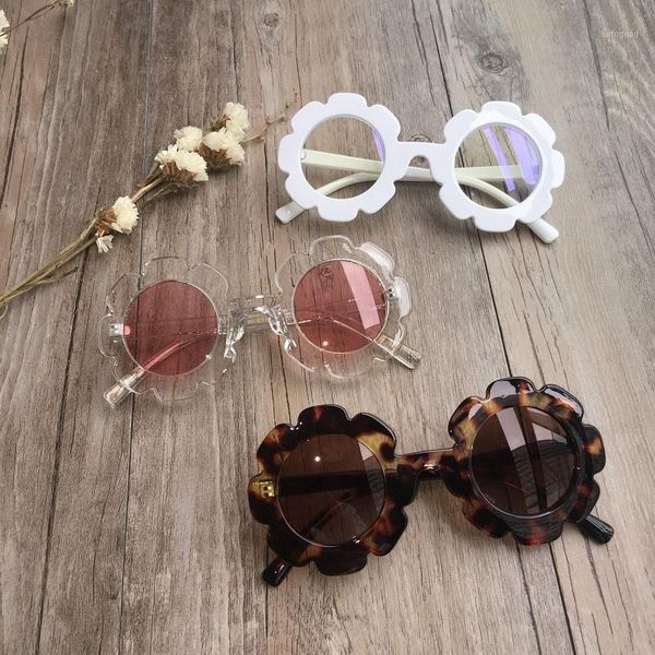 sunglasses flower vintage kids girls sun glasses round gafas uv400 children boys party eyewear 1, White;black
sunglasses flower vintage kids girls sun glasses round gafas uv400 children boys party eyewear 1, White;black