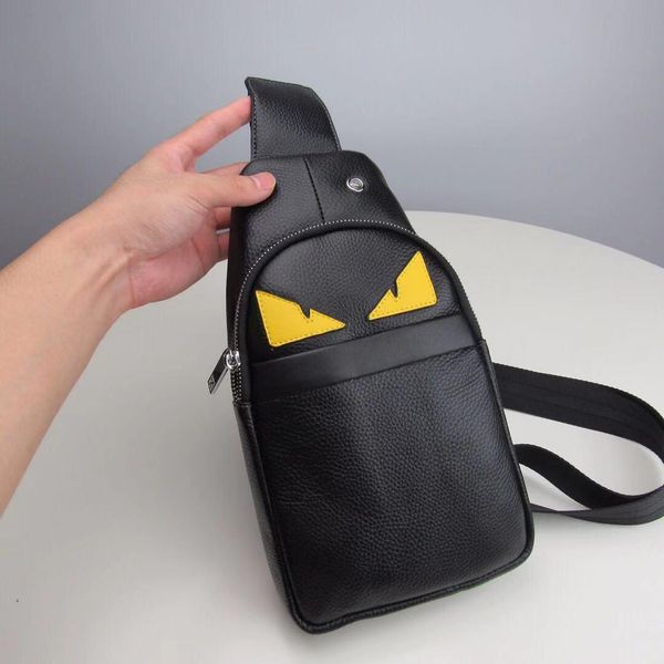 2019 fashion elegant men's chest bag designer fanny pack perfect design appearance factory direct global ing
2019 fashion elegant men's chest bag designer fanny pack perfect design appearance factory direct global ing