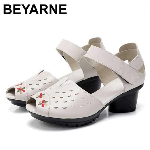 sandals beyarne 2021 cool leather middle ages and old people mother hole shoes fish mouth for women1, Black
sandals beyarne 2021 cool leather middle ages and old people mother hole shoes fish mouth for women1, Black